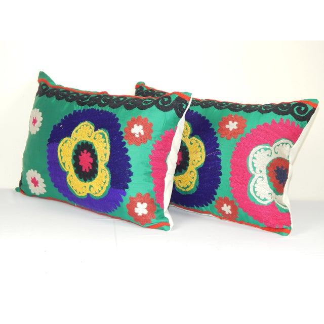 Suzani Green Pillow Cover - A Pair For Sale - Image 4 of 5