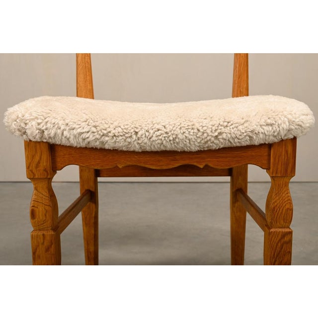 Vintage Brutalist Dining Chairs in Oak and Sheepskin by Henning Kjærnulf, Denmark, 1960s, Set of 6 For Sale - Image 17 of 18
