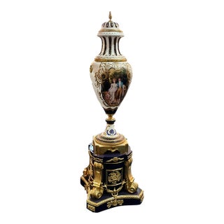 Baroque-Style White Porcelain Vase With Marble Pedestal & Gold Leaf Details For Sale