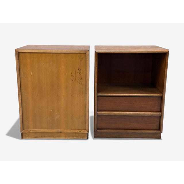 T. H. Robsjohn-Gibbings, American Modern, Walnut, Open Nightstands, Usa, 1960s, A Pair For Sale - Image 10 of 12