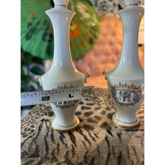 1970s Pair of Wedgwood Perfume Bottles With Blue and Gold Accents For Sale In Atlanta - Image 6 of 7