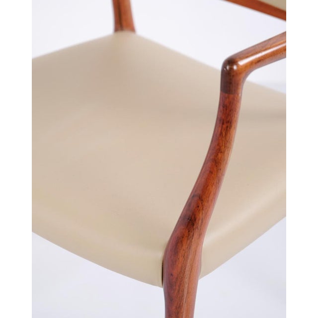 Model 65 Armchair in Rosewood with Light Elegance Leather by N.O. Møller for J.L. Møllers, 1960s, Set of 4 For Sale - Image 10 of 14