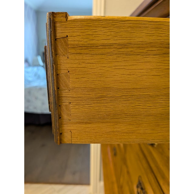 American Thomasville Solid Oak Early American Style Chest-on-Chest Tallboy Dresser Vintage 1960 For Sale - Image 3 of 11