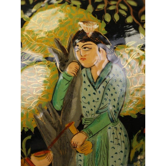 Indian Kashmiri Papier-Mâché Table Lamp with Hand-Decorated Romantic Scenes, 1930 For Sale - Image 9 of 13