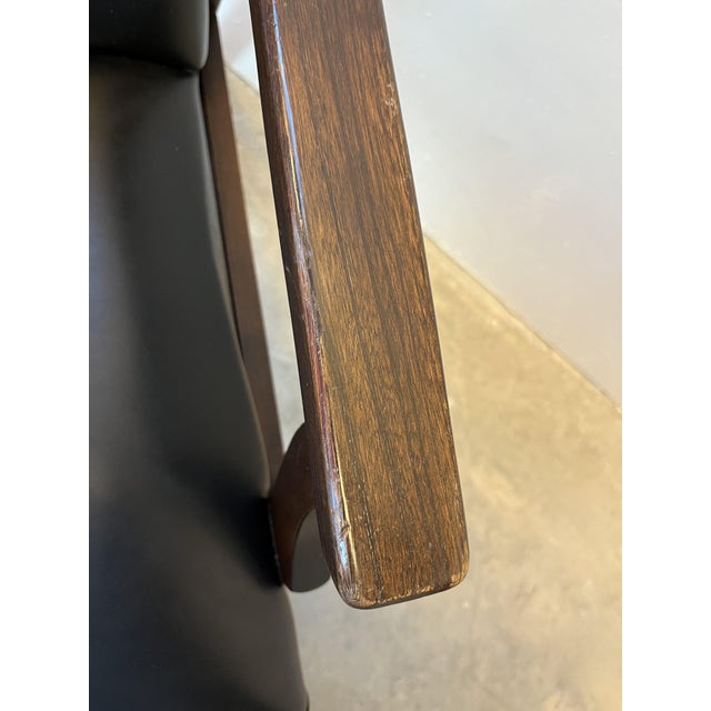 Mid-20th Century Black, Button-Tufted, Faux Leather Accent Chair With Wooden Legs & Arms - Vintage Charm! For Sale - Image 11 of 15