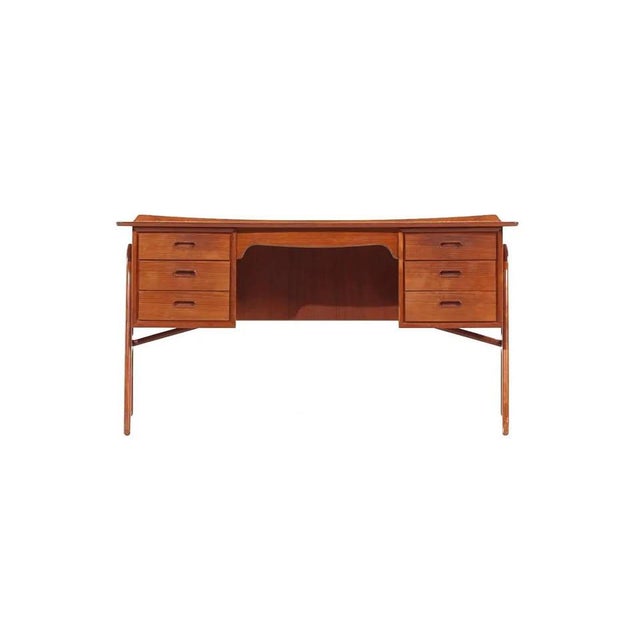 1970s 1970s Svend Aage Madsen for Sigurd Hansen Mid Century Curved Front Teak Desk With Book Shelf For Sale - Image 5 of 10