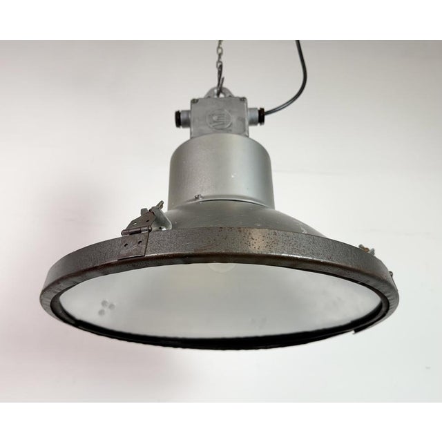 Industrial Grey Hammer Paint Pendant Lamp from Elektrosvit, 1960s For Sale - Image 6 of 18