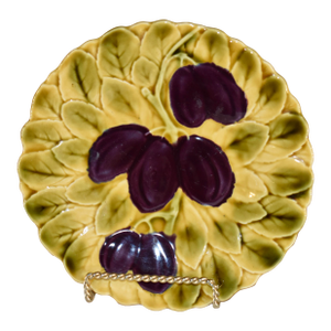 Sarreguemines Majolica Plum Plate, Circa 1920