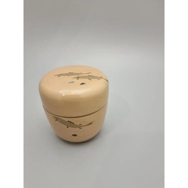 Wood Vintage Japanese Netsuke Matcha Conatiner with Maki-E Lacquer in Cream Colour with Sleek Salmons and Decorative Inlay, 1960s For Sale - Image 7 of 8