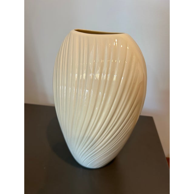 Ceramic Vintage Lenox Mirage Porcelain Vase – Ivory Cream Ribbed “Windswept Flutes” Design For Sale - Image 7 of 12