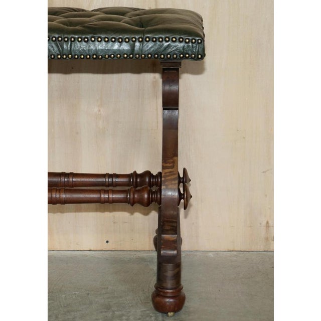 Victorian Green Leather Chesterfield Style Tufted Bench, 1900s For Sale - Image 12 of 18