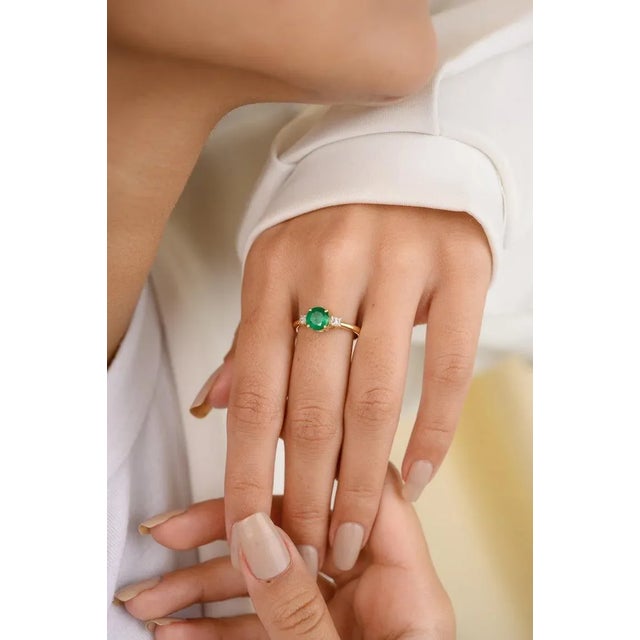 Art Deco Emerald Diamond Ring Size 7 For Sale - Image 3 of 8