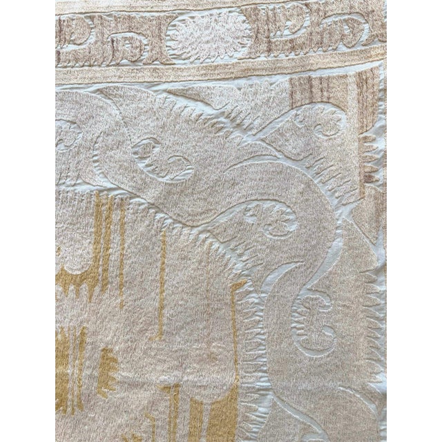 Neutral Tan Central Asian Suzani Wall Hanging For Sale In New York - Image 6 of 9