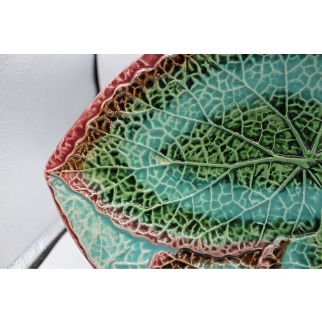Victorian C. 1880 English Majolica Large Begonia Leaf Platter With Deep Root Rim For Sale - Image 3 of 7