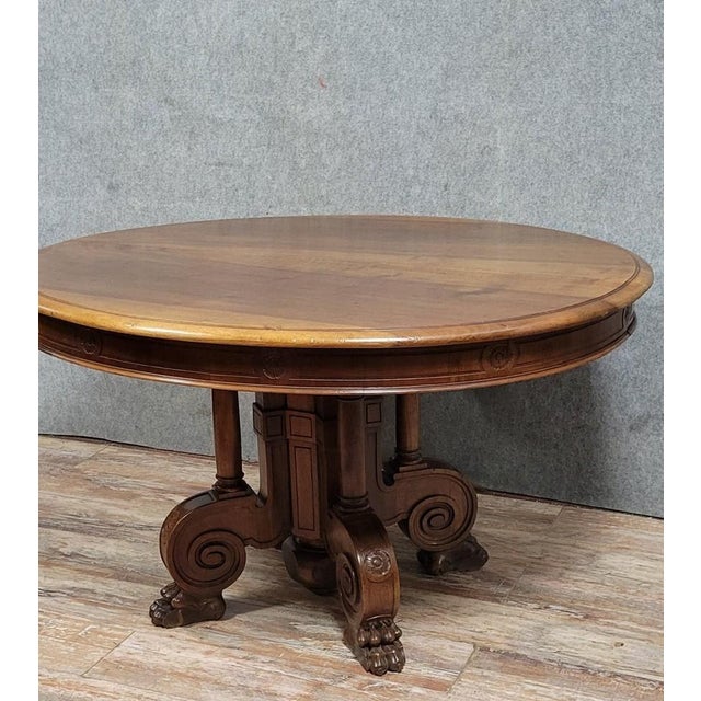 Napoleon III Extendable Gueridon Table in Walnut by Honoré Dufin For Sale - Image 4 of 5