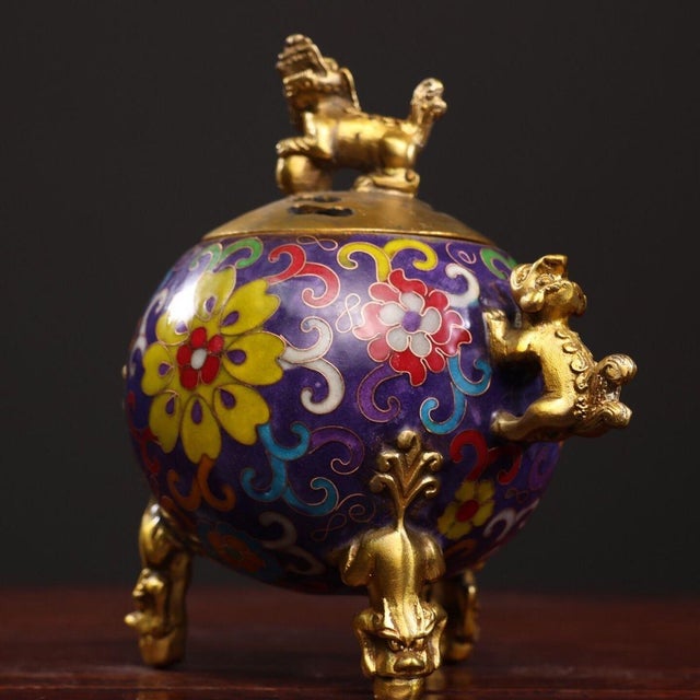 Asian Late 19th Century Cloisonné Enamel Tripod Censer With Foo Dog Finial, 790g For Sale - Image 3 of 9