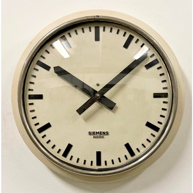 Metal Industrial Factory Beige Wall Clock, Austria, 1960s For Sale - Image 7 of 17