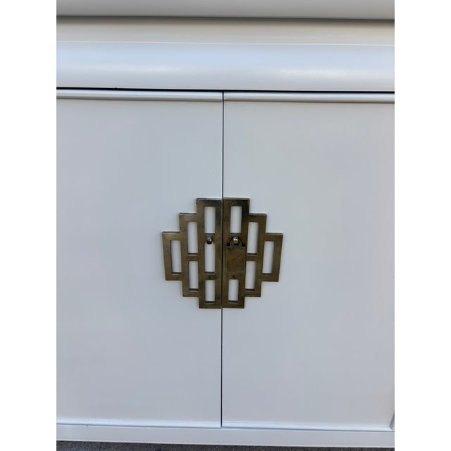 Chinoiserie Late 20th Century Chinoiserie Chin Hua Collection Dresser by Raymond K. Sabota for Century Furniture For Sale - Image 3 of 12
