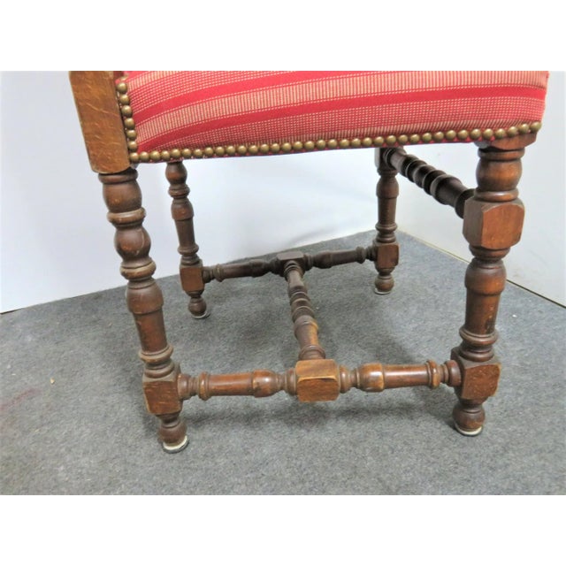 Late 20th Century Late 20th Century William & Mary Style Walnut Side Chair For Sale - Image 5 of 6