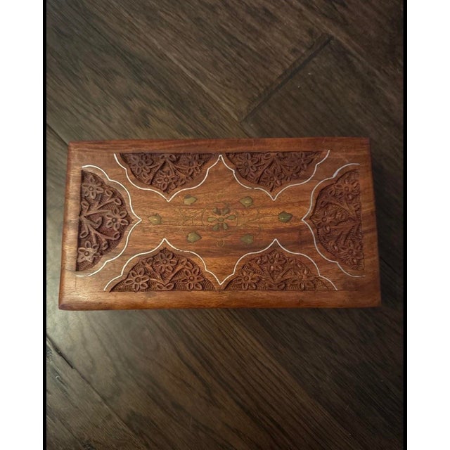 Brown Vintage Hand-Carved Sheesham Wood & Brass Inlay Decorative Keepsake Box For Sale - Image 8 of 9