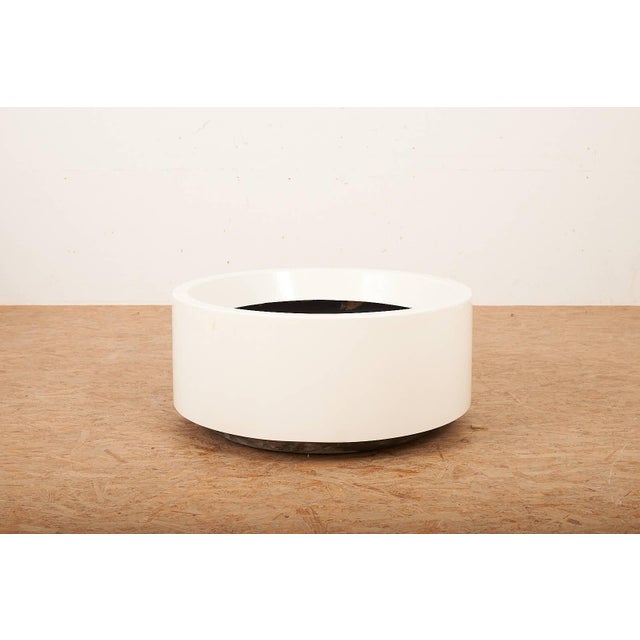 White Plant Pot Polyroc Plant Pot in White Fiberglass by Douglas Deeds for Sintoform, 1970s For Sale - Image 8 of 12