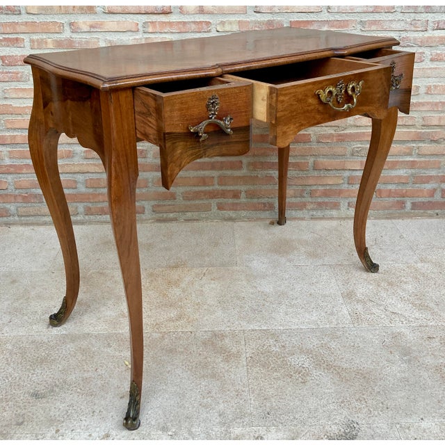 1930s 1930s French Louis XV Style Walnut Writing Table With Three Drawers For Sale - Image 5 of 10