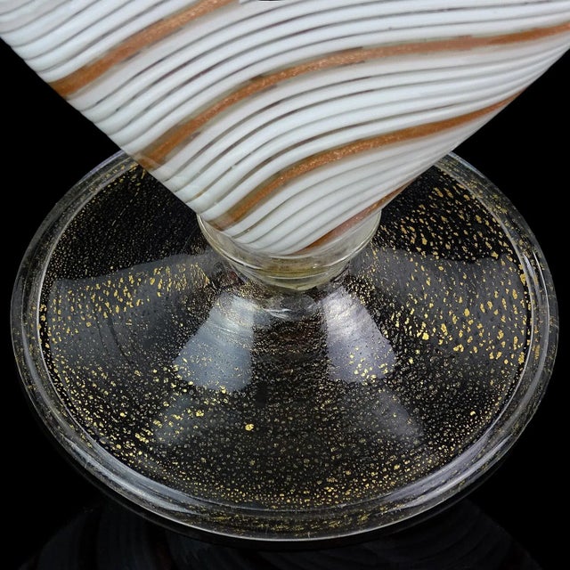 Mid 20th Century Vintage Murano White Gold Flecks Aventurine Ribbons Italian Art Glass Fan Shaped Flower Vase For Sale - Image 5 of 5