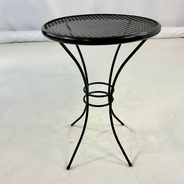Mid-Century Modern Mid-Century Atomic Mesh Salterini Style Boho Chic Outdoor Drinks Table, Newly Painted For Sale - Image 3 of 10