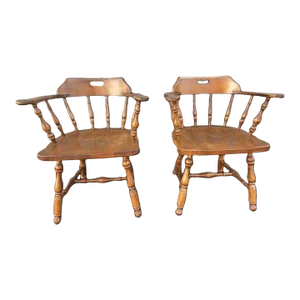 1970s Ethan Allen Heirloom Nutmeg Maple Lowback Windsor Chairs, a Pair