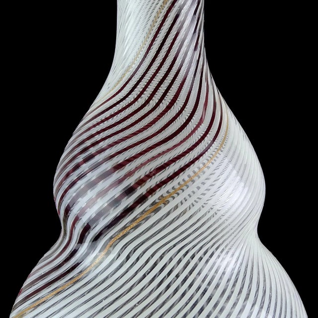 Vintage Dino Martens Murano Black White Aventurine Swirl Ribbons Italian Art Glass Flower Vase For Sale In Orlando - Image 6 of 9