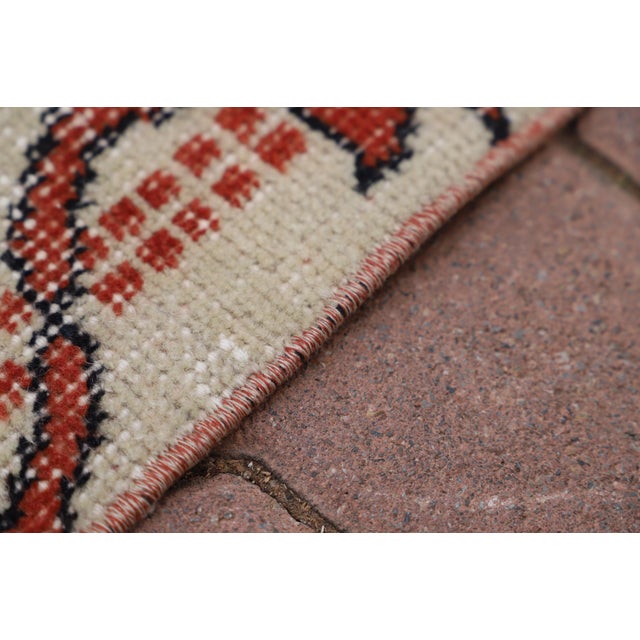 1970s Contemporary Style Floral Design Red Handmade Oushak Rug For Sale In Sacramento - Image 6 of 9