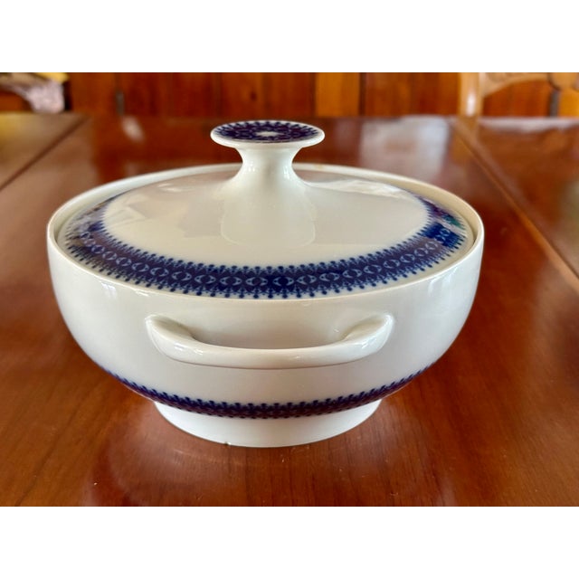 Thomas 1960's McM, Lisette by Thomas, Germany, Round Covered Vegetable Dish, Terrine For Sale - Image 4 of 15