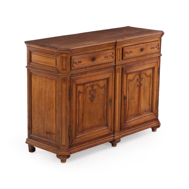 A French Carved Oak Buffet, 18th Century For Sale In Philadelphia - Image 6 of 7