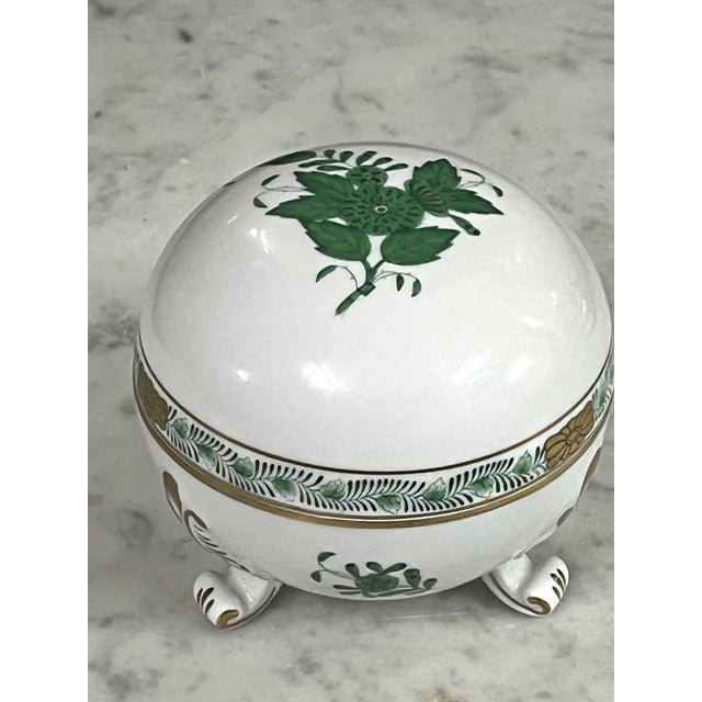 Mid 20th Century Herend Green Chinese Bouquet Round Porcelain Lidded Trinket Box Candy Dish For Sale In Raleigh - Image 6 of 10