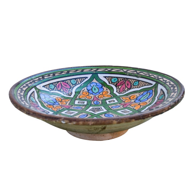 Early 20th Century Arabesque-Patterned Ceramic Wall Plate For Sale - Image 4 of 7