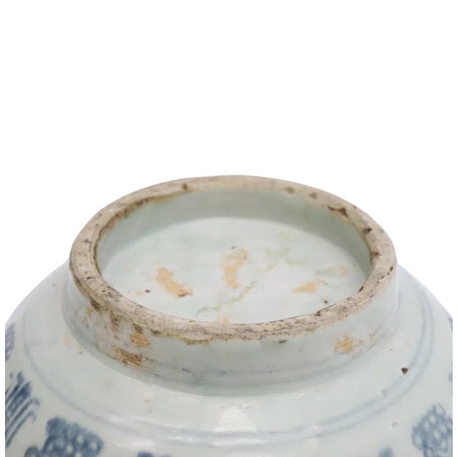 Large Antique Chinese Ming Dynasty Blue & White Porcelain Bowl For Sale In Los Angeles - Image 6 of 10