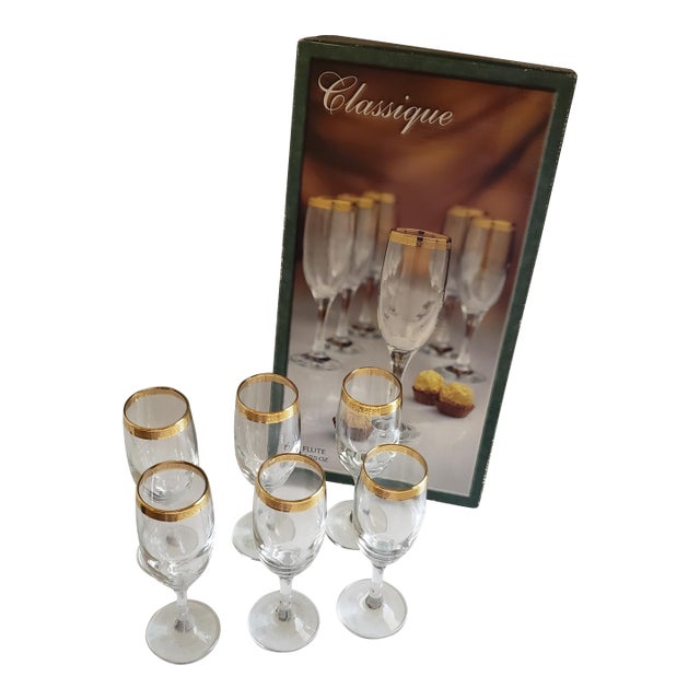 Vintage Mid-Century Circleware Classique Gold Rimmed Champagne Flutes Set of 6 in Original Box For Sale