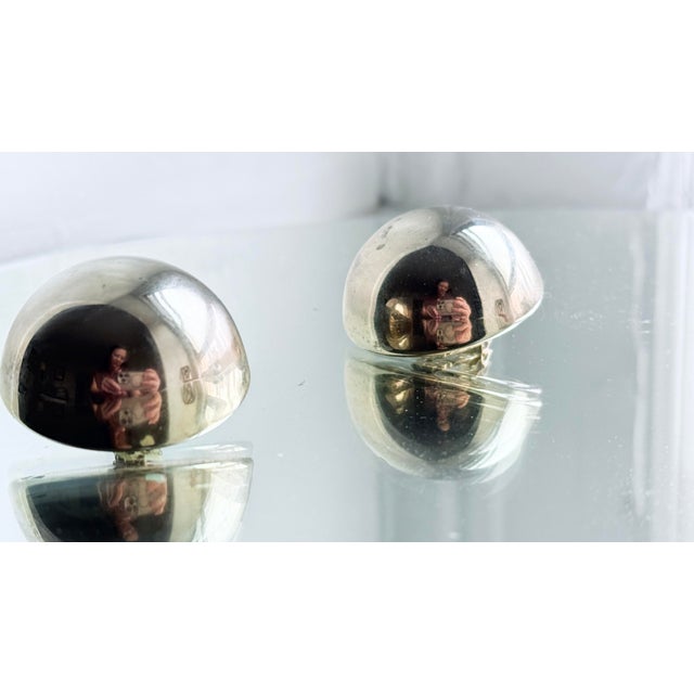 Postmodern Vintage Silver-Tone Domed Earrings, Circa 1980s, A Pair For Sale In New York - Image 6 of 9
