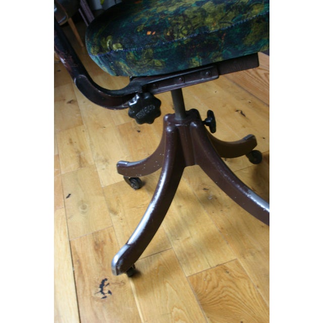 Industrial Vintage Tansad Industrial Swivel Chair in Blackpop Velvet, 1950s For Sale - Image 3 of 18