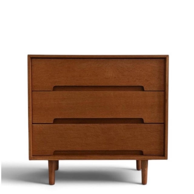 This lovely set of drawers is modest in design but bursting with charm and style. The simple clean lines and inset handles...