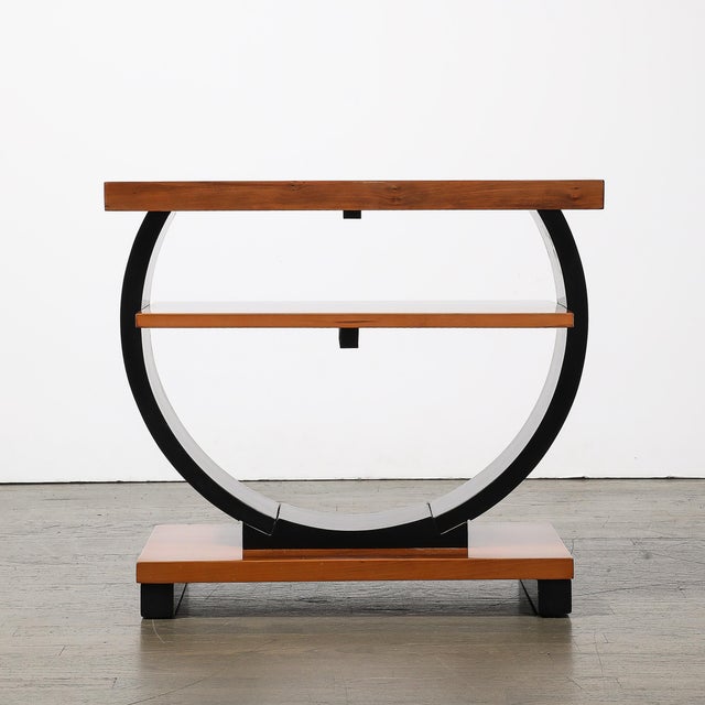 1930s Pair of Art Deco Machine Age Two-Tier Side Tables in Walnut & Black Lacquer For Sale - Image 5 of 18