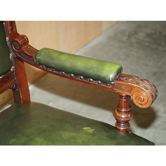 Gold Antique English Hand Carved Throne Armchair in Green Leather, 1880 For Sale - Image 8 of 18