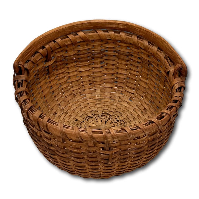 Antique Late 19th Century American Hand Woven Ash Wood Splint Swing Handle Carry Basket - Nice Color & Patina For Sale - Image 10 of 18