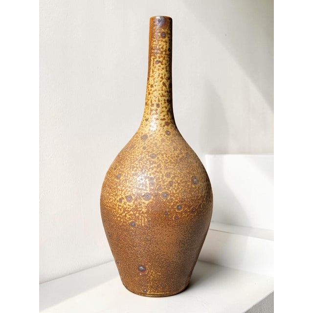Pyrite stoneware vase by Michel Dumont / Puisaye Height 26 cm Diameter 10.5 cm In good condition. This piece has an...