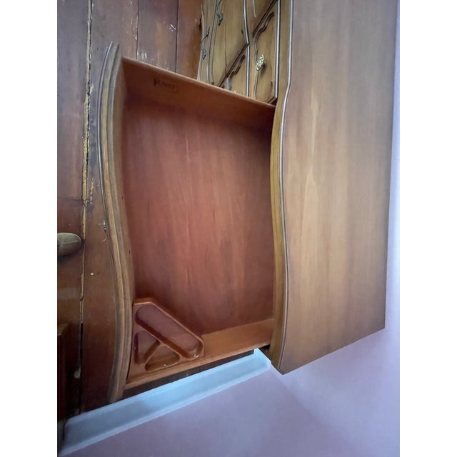 Vintage 1950s/60s R-Way French Provincial 4-Piece Bedroom Suite For Sale - Image 11 of 18