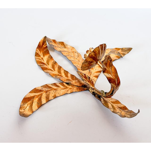 Hollywood Regency 1960s Italian Hollywood Regency Gilt Metal Tole Palm Candle Wall Sconce For Sale - Image 3 of 11