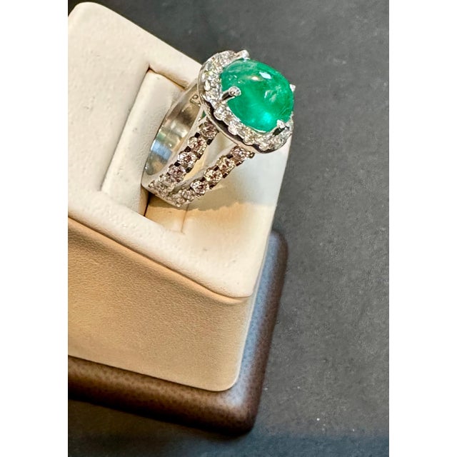 5 Carat Zambian Emerald Cabochon & Diamond Cocktail Ring 18 Karat White Gold For Sale - Image 12 of 18