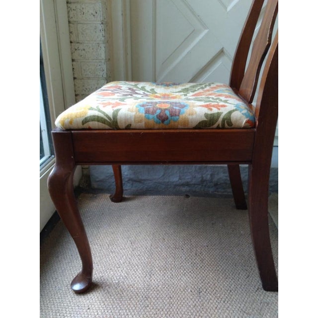 Late 20th Century Vintage Pennsylvania House Cherry Wood Queen Anne Side Chair For Sale - Image 5 of 11