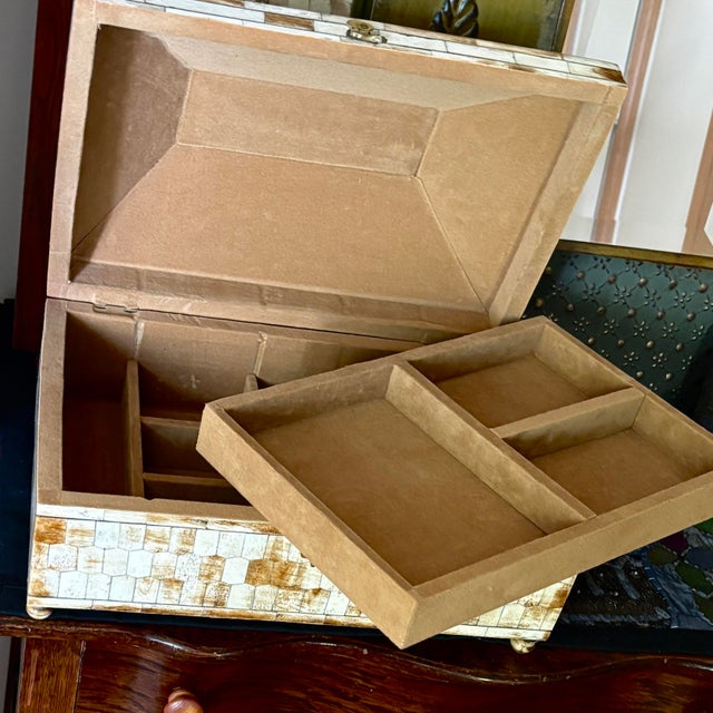 Maitland - Smith Maitland-Smith Tessellated Bone & Horn Large Jewelry Box For Sale - Image 4 of 9
