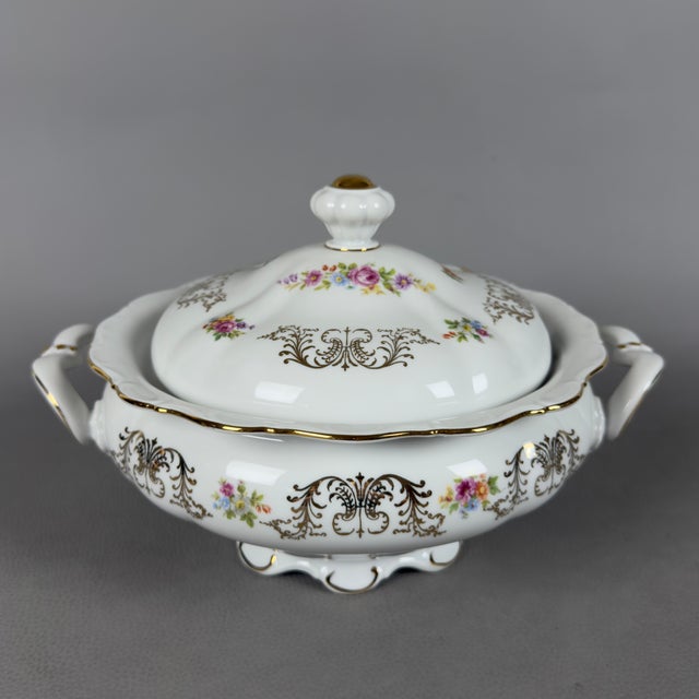 Porcelain Dinnerware Service with Gold Flowers from Bavaria Theresia, 1960s, Set of 39 For Sale - Image 11 of 15